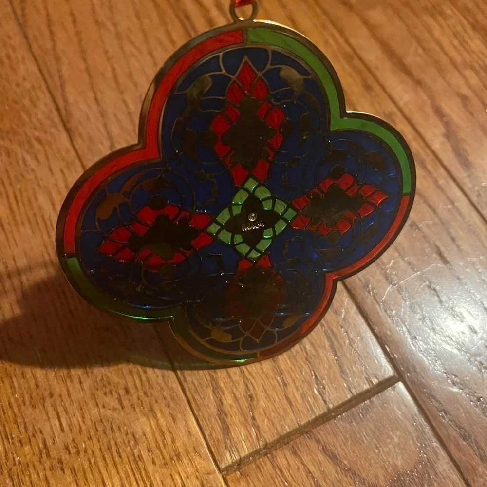 MMA STAINED GLASS  WINDOW STYLE CHRISTMAS ORNAMENT METROPOLITIAN MUSEUM OF ART